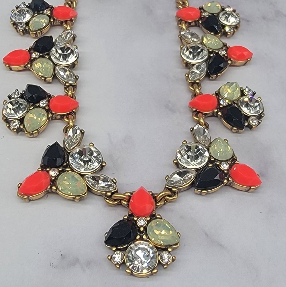 🎉HP J. Crew Crystal Statement Necklace - Picture 4 of 7
